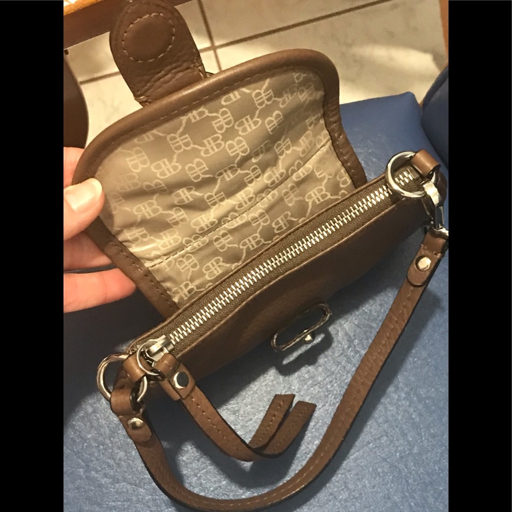 Banana Republic brown pebble leather wristlet - Picture 6 of 16